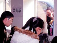 585个名额1.3万人争电影梦集结下的较量(图)